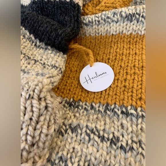 NWT - Handmade Knit Blanket / Throw by Heirloom Knits - Black/Gold/Sand - 48x52 - Picture 3 of 6